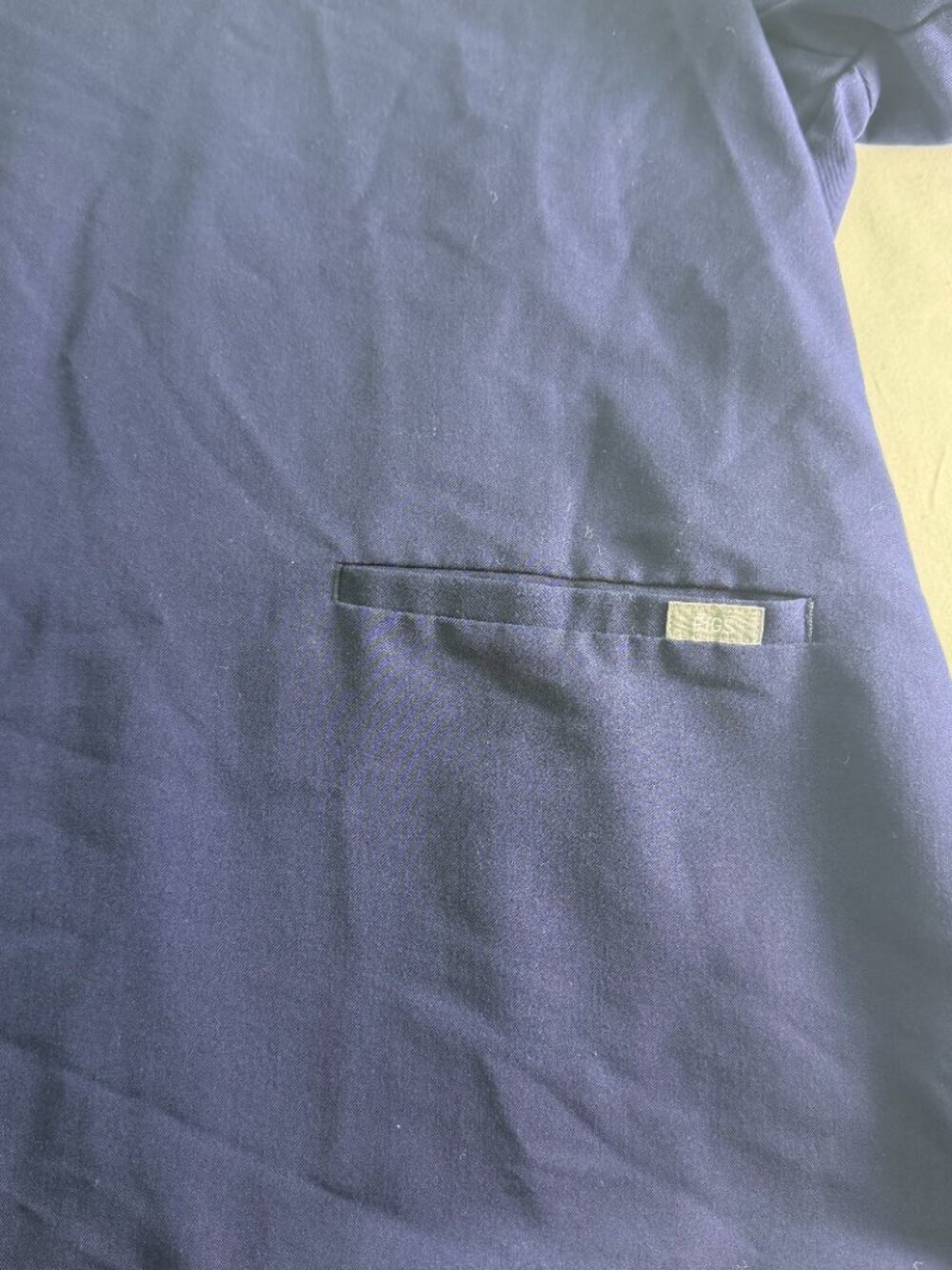 FIGS Navy Blue Scrub Top XL Technical Collection Medical Uniform V Neck - Picture 3 of 5